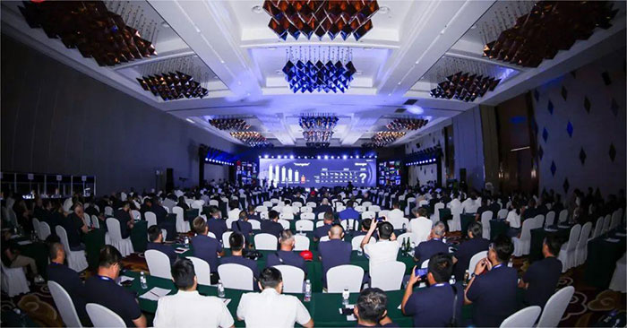 100% translation service supports the "Global Major Customer Summit": multi-lingual relay simultaneous interpretation to ensure seamless communication at the meeting